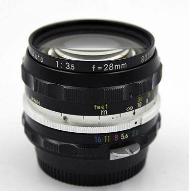NIKON NIKKOR-H 28 mm f 3,5